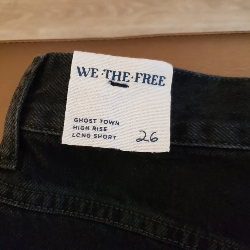 Free People Ghost Town High‎ Rise Long Short Size 26 NWT